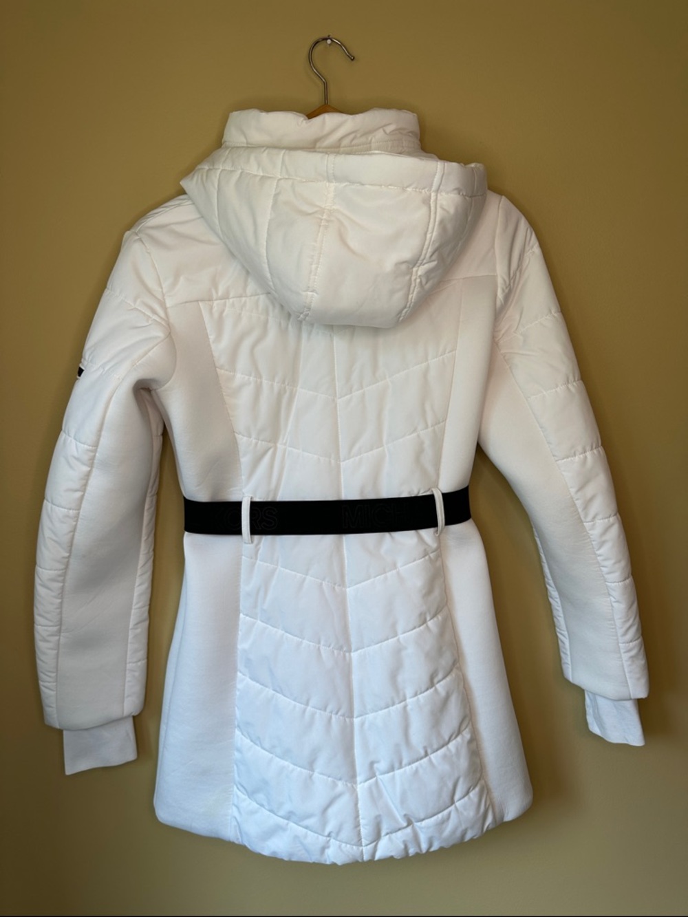 Michael Kors White Quilted Belted Puffer Jacket with Black Trim Size P/S - Picture 7 of 12